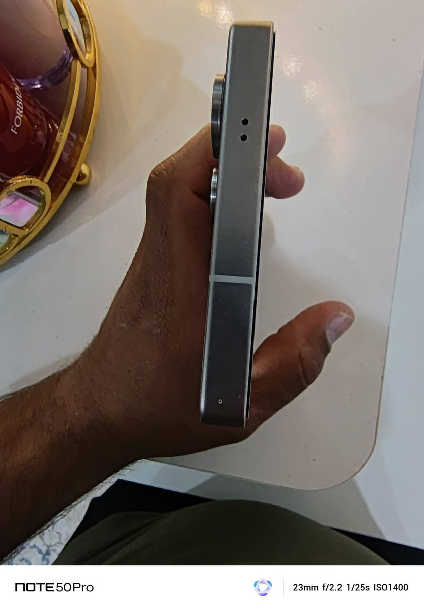 سلام عليكم إس ٢٥الترا مستعمل شهر ذاكرة ٢٥٦ ضمان عين الفهد سعرة 1200 وبي مجال بسيط


**إذا كنت صاحب هذا الإعلان وتريد حذفه لأي سبب، رجاءا أرسل رسالة إلى الدعم الفني**