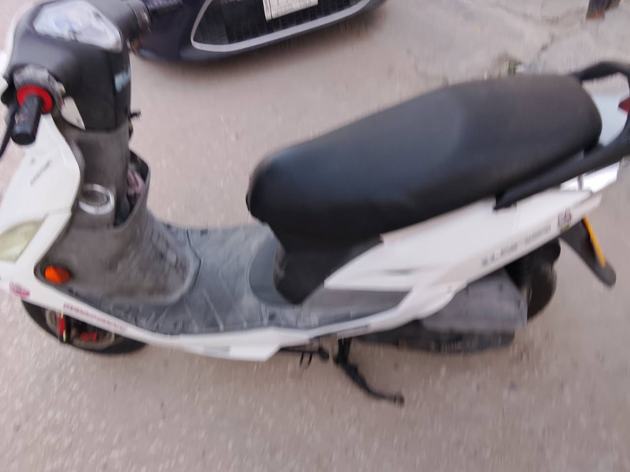 السلام عليكم دراجه جي 5 دراجه بكيس رامبو مال حاويه 
محرك نعومه فول كل نقص ما بيها واحد على واحد 
***********
