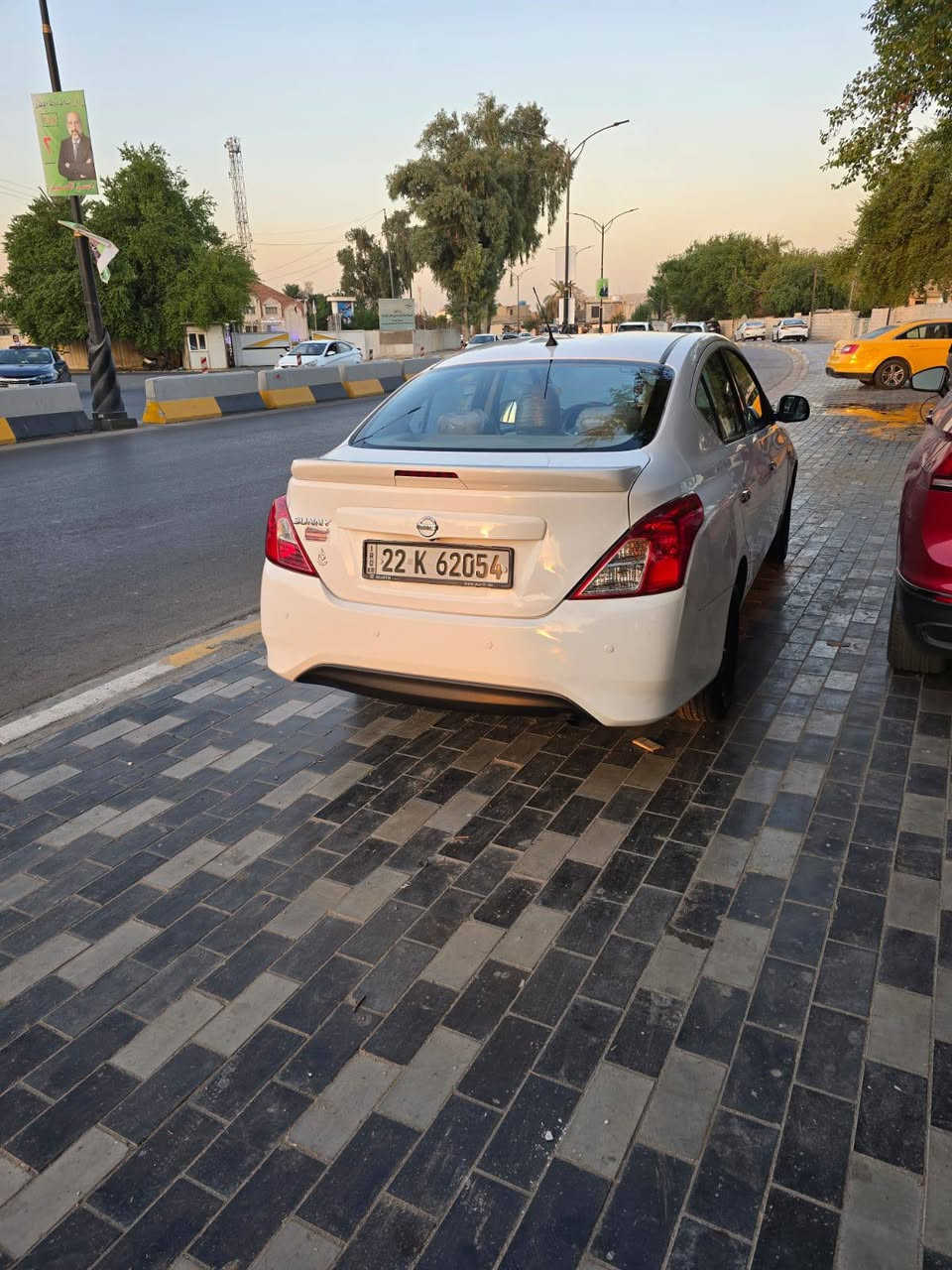 السلام عليكم ورحمة الله وبركاته 
نيسان سني هندي مال ولد صاحبي جدآ نضيفة أمانة الله وأحلى من الصور ربع متعرف عليها كله بانزين محسن يخلي الله شاهد المهم السيارة سعرها 120 ورقه وبيها مجال ا  وأنصح بيها السونار مالتها كلش حلو ومرفق مع الصور رقمها اربيل ثاني يوم  يحولك مدوار  رقم صاحب السياره ***********  مكان السياره بغداد شارع حيفا  Ahmed Ali
