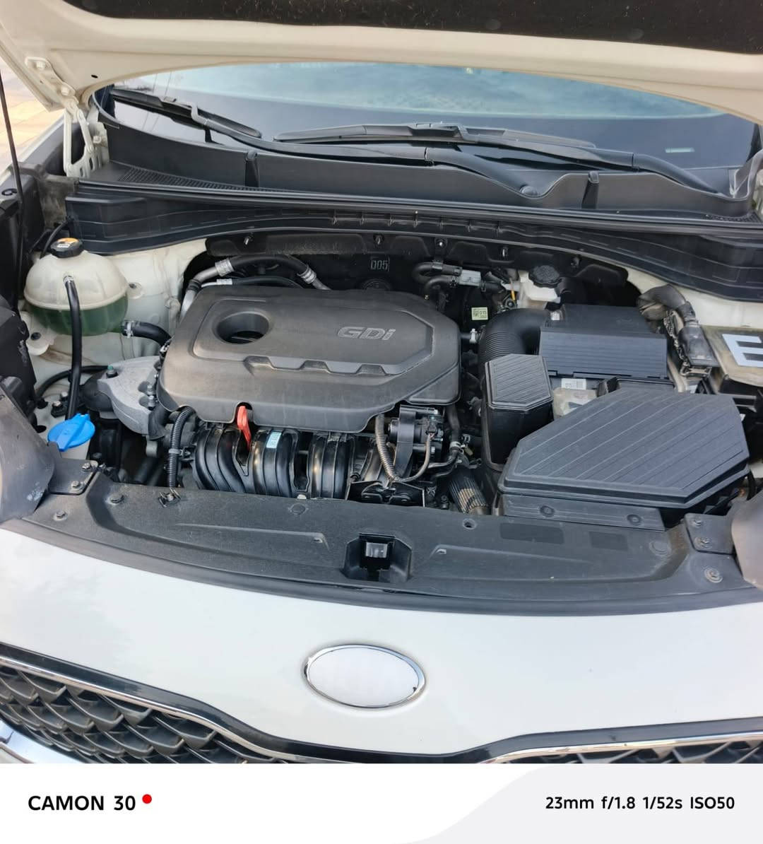 السلام عليكم
كيا سبورتج  للبيع موديل 2021 وارد امريكي (EX)فول مواصفات ماعدا   فتحة السقف محرك 2400 ماشية 28 مال جني السيارة بااسمي حادثهه مياه امطار فقط 
 للتواصل واتساب ***********
