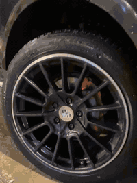 بورش موديل 2005 مكينة والكير الكزاز رقم صدامي مقفوالة 60 السرعة مكفولة من الكص والظرابة العنوان بصرة الزبير حي لاندلس *********** ترهم مراوس السعر 60 وبيهة مجال
