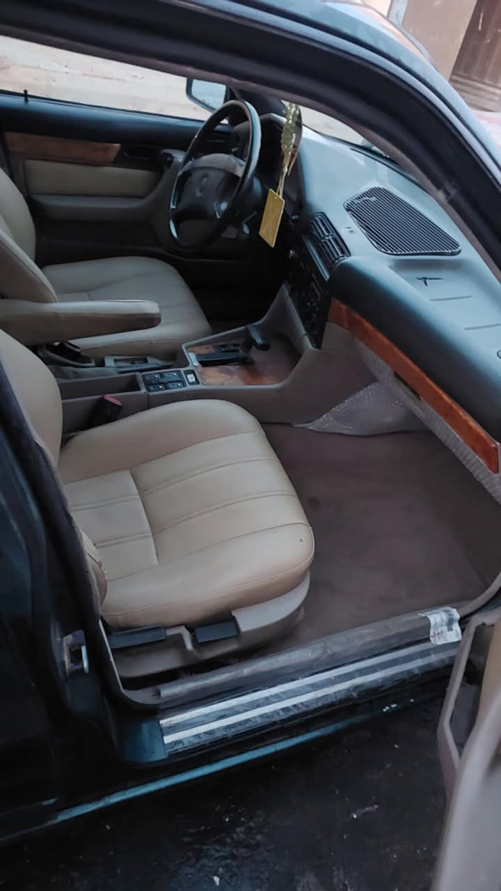 سلام عليكم بي أم مديل 93 وارد يابان بدون فتحه مكينه حاويه 28كير مكينه مكفولات ما بيه صبغ كلين بيه جراد بي قماره وجنطه سيارة كلش حلو ونضيفه رقمي لتواصل ***********وبي واتساب
