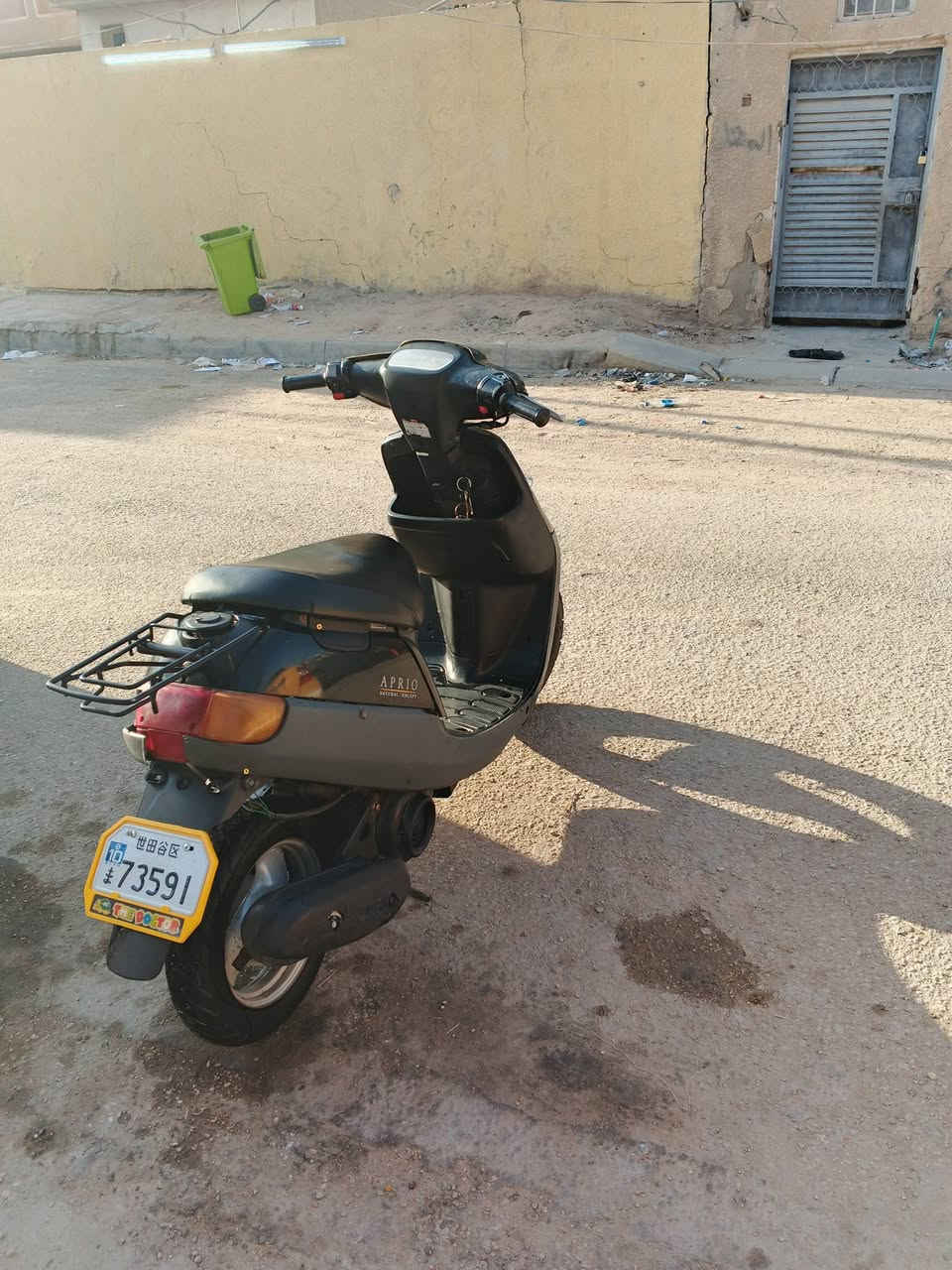 السلام عليكم
للبيع او مراوس 
بطه موديل 2000 دبل سكليتر 
شاصي مكفول
 محرك ناعم يخبل مفتوح مره وحده على ايدي شرط 
كهربائيات كامله سلف لايت بك لايت  
ناقصها بس كلوبات اشاير سعرهن 1000 دينار و هورن 
كفرات بلاديه نضيفه بس الامامي مكسور شويه  
دراجه كامله باتري جديد وكلجات وقايش جدد 
ونواقصها خفايف خارجيه بس 
السعر 325 وبيها مجال بسيط رقمي***********
مكاني كربلاء حي العسكري قرب صيدلية الرونق
