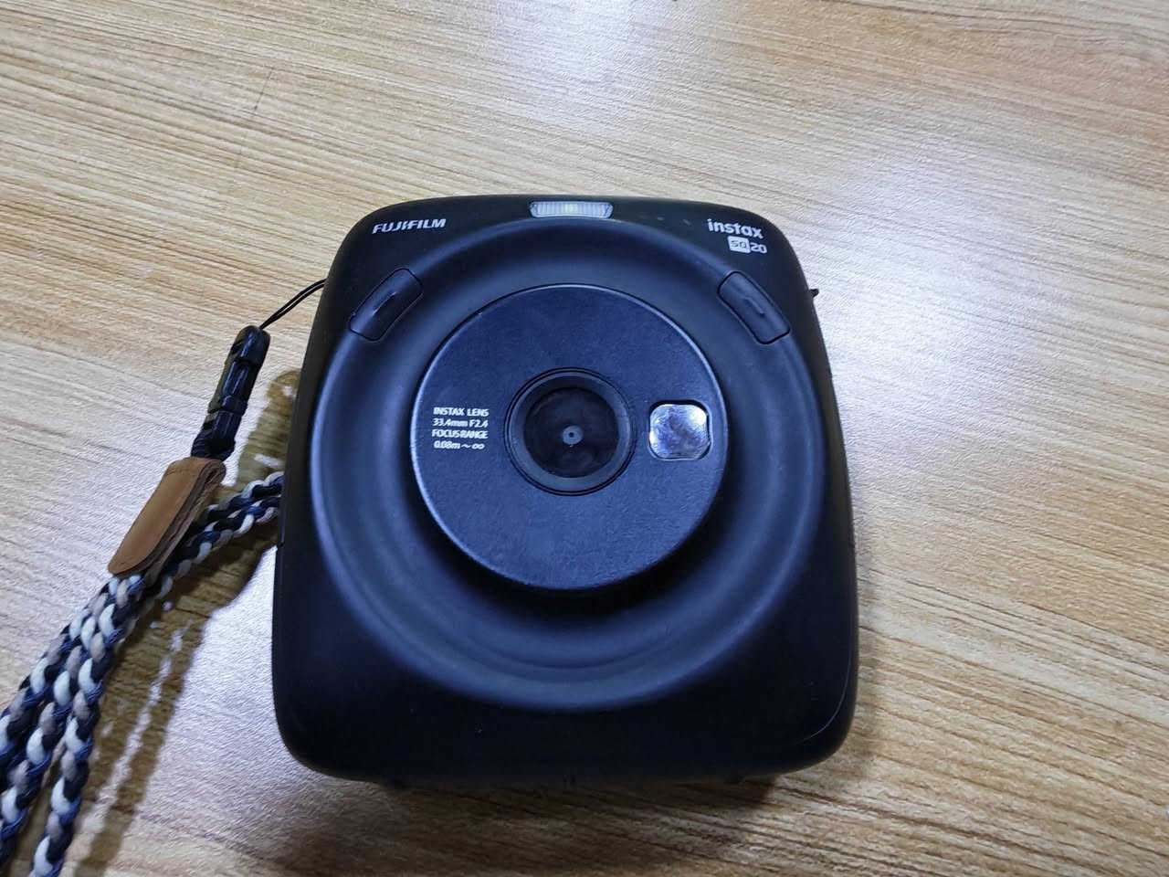 📸✨ للبيع:  كاميرا فورية فوجي فيلم ✨📷
🔹 Fujifilm Instax SQ20
كاميرا فورية مربعة تلتقط وتطبع الصور بنفس اللحظة.
سهلة الاستخدام وممتعة للحفلات والذكريات، وتعطي صور فورية بشكل أنيق ومميز.
📦 الأجهزة بحالة جيدة وجاهزة للاستخدام.
السعر : 110 الف


**إذا كنت صاحب هذا الإعلان وتريد حذفه لأي سبب، رجاءا أرسل رسالة إلى الدعم الفني**