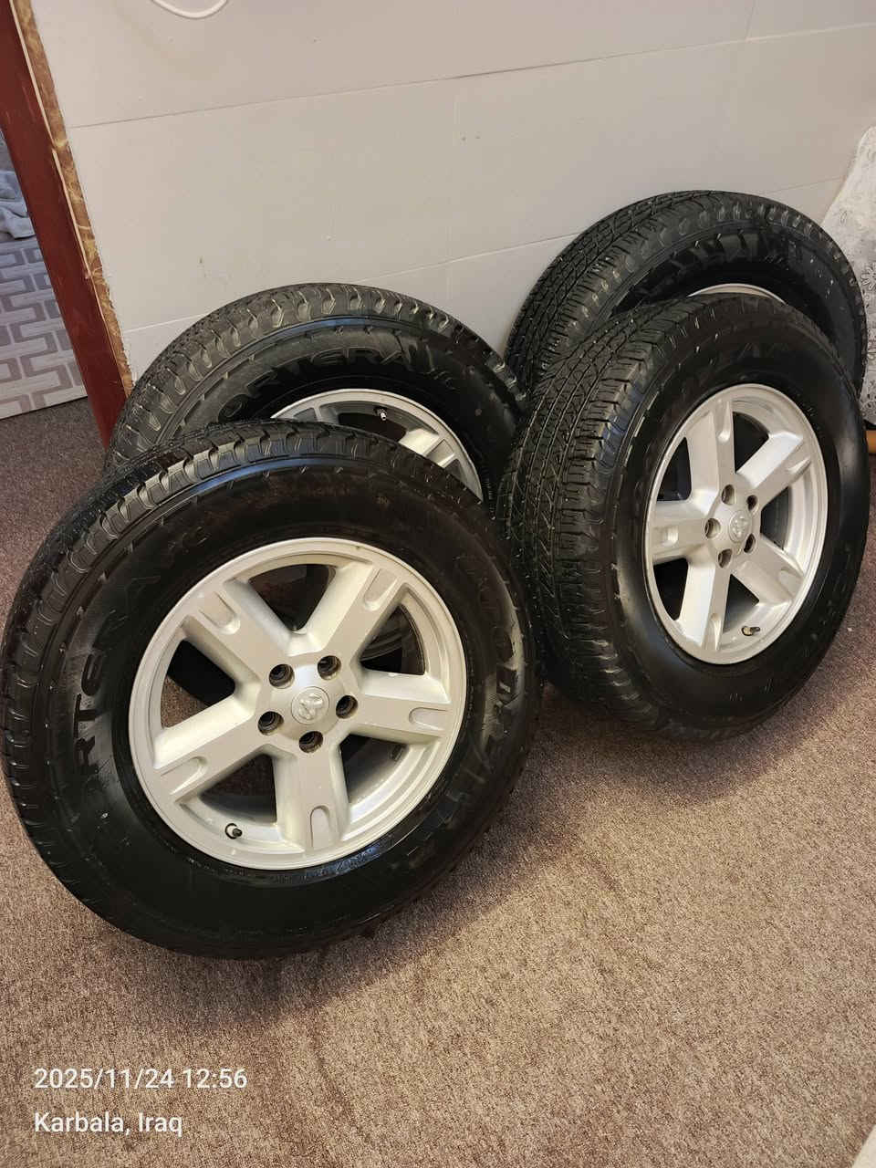 تخم ويل اصلي مكفول مع تايرات اصلي وارد كندي نظيفات
قياس 17-70-245

السعر 375 وبي مجال

مكانهن كربلاء 

***********
