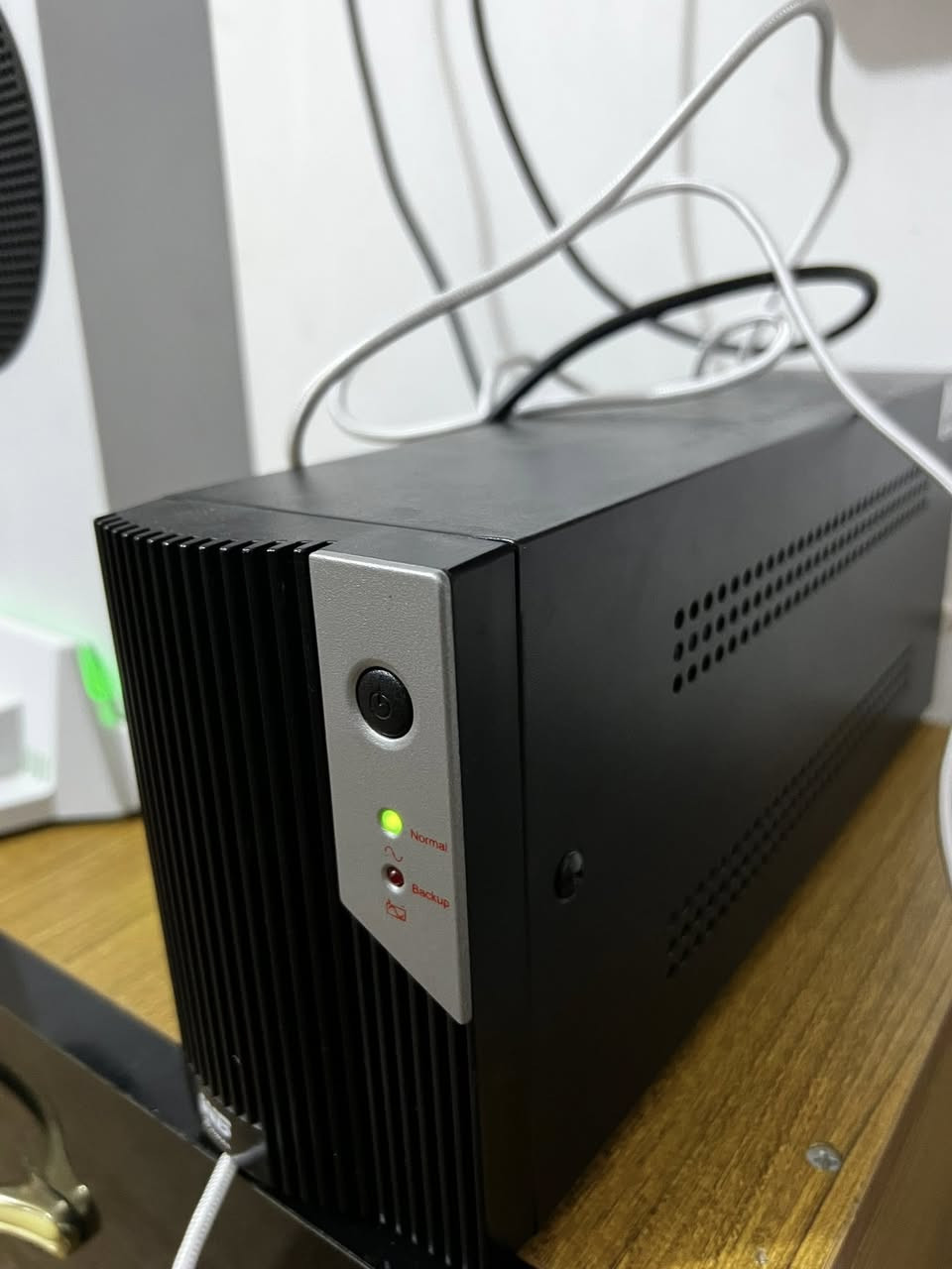 السلام عليكم
اكس بوكس سيريس S
جهاز نضيف ماداخل صيانه
وياه هارد تيره و يوبي اس اصلي ومروحه ٣ سرعات
وحساب بي شهر كيم باس ولعبه جيتي مملوكه بلحساب كل هذا ب ٤٠٠ الف 
يوجد توصيل جميع المحافضات 

‭٠٧٧٦ ٤٢٦ ٠٥٤٦‬
