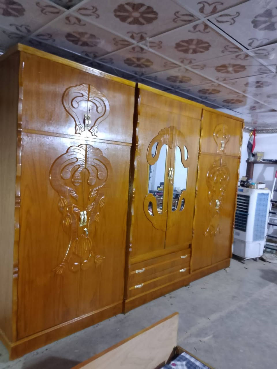 غرفه صاج او حطاطه نضافه 100% لا نقص ولا ضرر السعر 550 بيه نقل بغداد وديالئ فقط ***********
