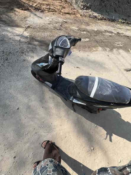 ماكس عدل ما مفتوحه كلشي شغال كهربائيات كلهه شغال دراجه ما نقصهه شي سعر 950بيه مجال حك لجيه رقم لتوصل ***********
