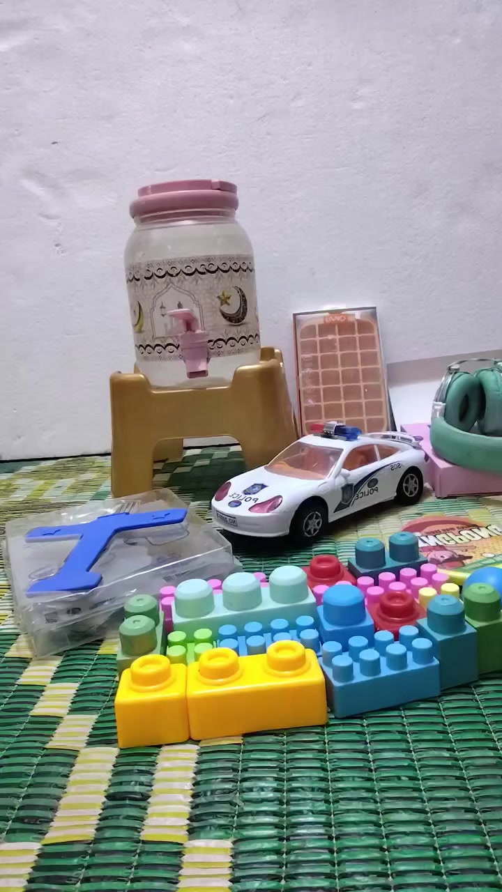 السلام عليكم
شلعة تتكون من 30 قطعة في  5 فديو
اكو بيهن جديد واكو بيهن مستعمل 
تباع بسعر  15 الف دينار  او بالمراوس  حسب الاتفاق 
 التوصيل مجاني لكافة المحافظات


**إذا كنت صاحب هذا الإعلان وتريد حذفه لأي سبب، رجاءا أرسل رسالة إلى الدعم الفني**