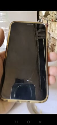 ايفونات عدد ٢ للبيع 1- ايفون 11 عادي بطارية مبدلة ارقى نوعيه فيس ايدي ...