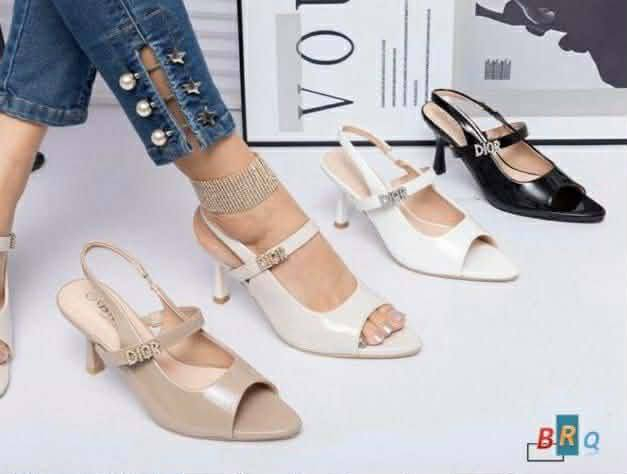 حجز والاستفسارات رجاء دخلو للبيج روز ستور
روز ستور نكملج اناقت العيد والاوتفت مالتج🤭🩷✨
أسعار مناسبة 💸 كوالتي عالي 👌
بضاعة راقية تليق بذوقج 🌸
👜 حقائب نسائية بجميع الأحجام والألوان
👛 جزدان نسائي راقي
⌚ ساعات نسائية مميزة
👠 أحذية فلات وكعب
👢 بوتينات راقية
👝 محافظ رجالية
🕶️ مناظر أنيقة
🎨 تتوفر ألوان ومقاسات متعددة
للحجز أو الاستفسار عن الألوان والقياسات:
📩 دايركت
☎️ أو عن طريق الواتساب: ***********
