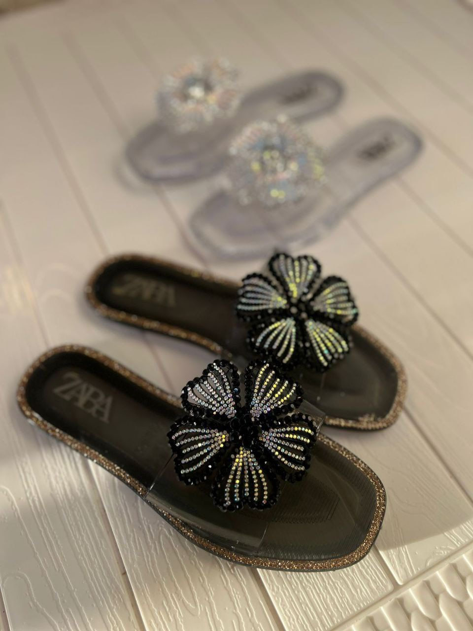 سلبرات جميله والطيفه كوالتي عالي 
قياس من ٣٨ لى ٤١ 
الاسعار مختلفه 🔥🔥🫶✨


**إذا كنت صاحب هذا الإعلان وتريد حذفه لأي سبب، رجاءا أرسل رسالة إلى الدعم الفني**