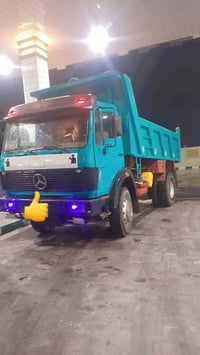 سياره للبيع موديل 80محرك6 وكير 25  سعر دفتر وبيه مجال  رقم 07838650124