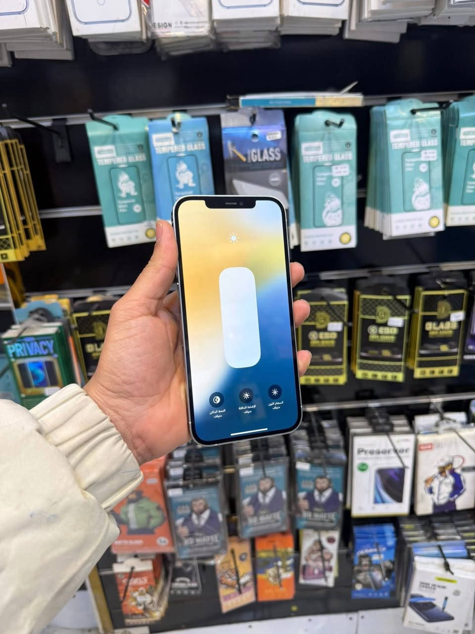 السلام عليكم
آيفون 12 برو ماكس
📱 الذاكرة: 128 جيجابايت
🔋 البطارية: 88%

✅ الجهاز كله شغال 100%
نت – صوت – اتصال – كاميرات
📌 على وضع الشركة (غير مفتوح ولا مصلّح)
❌ بصمة الوجه لا تعمل
❌ ما عدا ذلك ما بيه أي خلل

📍 المكان: بغداد – الشعلة
💰 السعر: 375 الف – او مراوس بايفون اعلى وانطي فرق
📞 الاتصال: ***********
