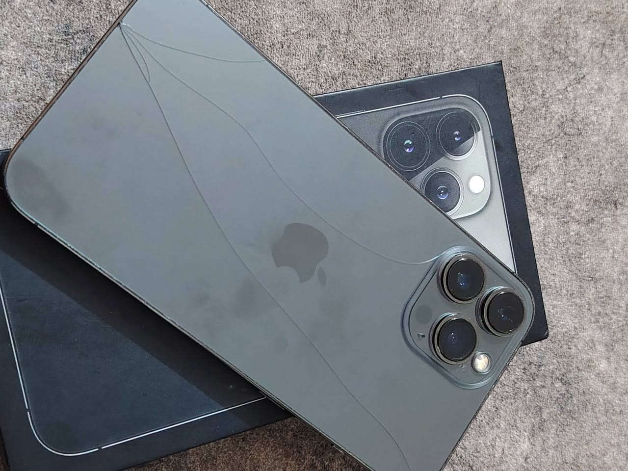 السلام عليكم . ايفون 13 برو ماكس مفتوح تخطي
ميصير بي حساب ايكلود + السيم كارت ميشتغل والضهر مفطور... بيع او مراوس السعر والتفاصيل واتساب 
*********** . واتساب
