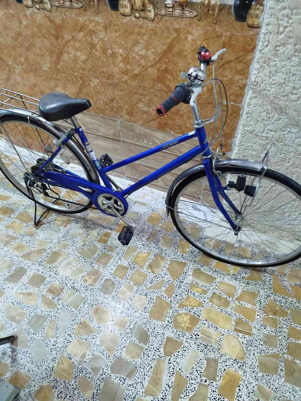 سلام عليكم بايسكل ياباني حجم 27 نضيف جدا مكاني بغداد جميله هاتف ***********
