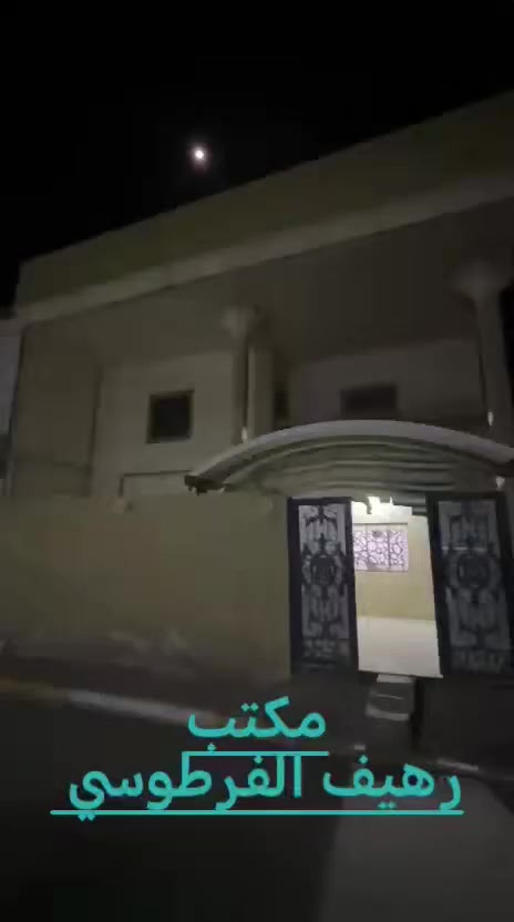 🏡 دار للإيجار 🏡 
🔹العنوان :حي النصر 

🔹المساحة : 250 متر 

🔹الملحقات : ⬇️
 ▪️خمسة غرف نوم ▪️ استقبال ▪️صاله ▪️مطبخ   ▪️صحيات داخلية وخارجية ▪️ حديقة بمساحة 50 متر
▪️ كراج ▪️ #يصلح_سكن_او_شركة 

🔸السعر : 650 ألف 

▪️للاستفسار الاتصال أو مراسلة الصفحة 
*********** _*********** واتساب
