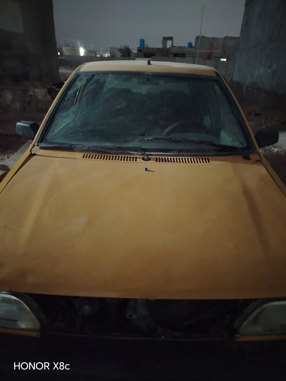 السلام عليكم سايبه ٢٠١٤ سنويه لل٢٠٢٩ ألماني كير مكينه فول والباقي كوم حديد كلشي مااعرف لا تكلي ضربه ولا تكلي شاصي شوف بعينك والله يرزق الجميع حداديه تعبانه والله ما اعرف حته اسوق كوه مدبره ملاحظه بيها رقم واحد والثاني وكع مني راعي موجود اخذك اله مكان كربلاء قريب ع مستشفى التركي *********** ب١٦ وبيها مجال
