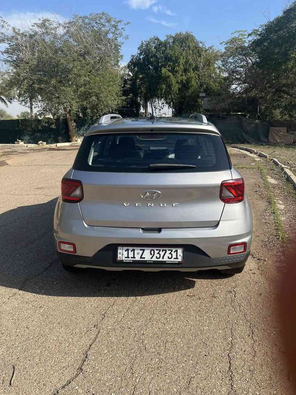 السلام عليكم
للبيع فينو 2023 فول مواصفات 

المواصفات 👇👇 
💯 سلايد 
💯 رادارات امامي و خلفي و جانبي 
💯 نقاط عمياء 
💯 توقف ذاتي 
💯 تحذير عند الخروج عن المسار 
💯 شاشه كبيره 
💯 كامره 

و بعد بيها باقي المواصفات 

اخوان السياره ماشيه 45 الف فقط بعدها جديده 

السياره ليبل واحد و عده جاملغ الامامي  .. تبديل 

السياره كلش حلوه

السعر135 و بيها مجال بسيط 

مكاني بغداد  .. ***********
