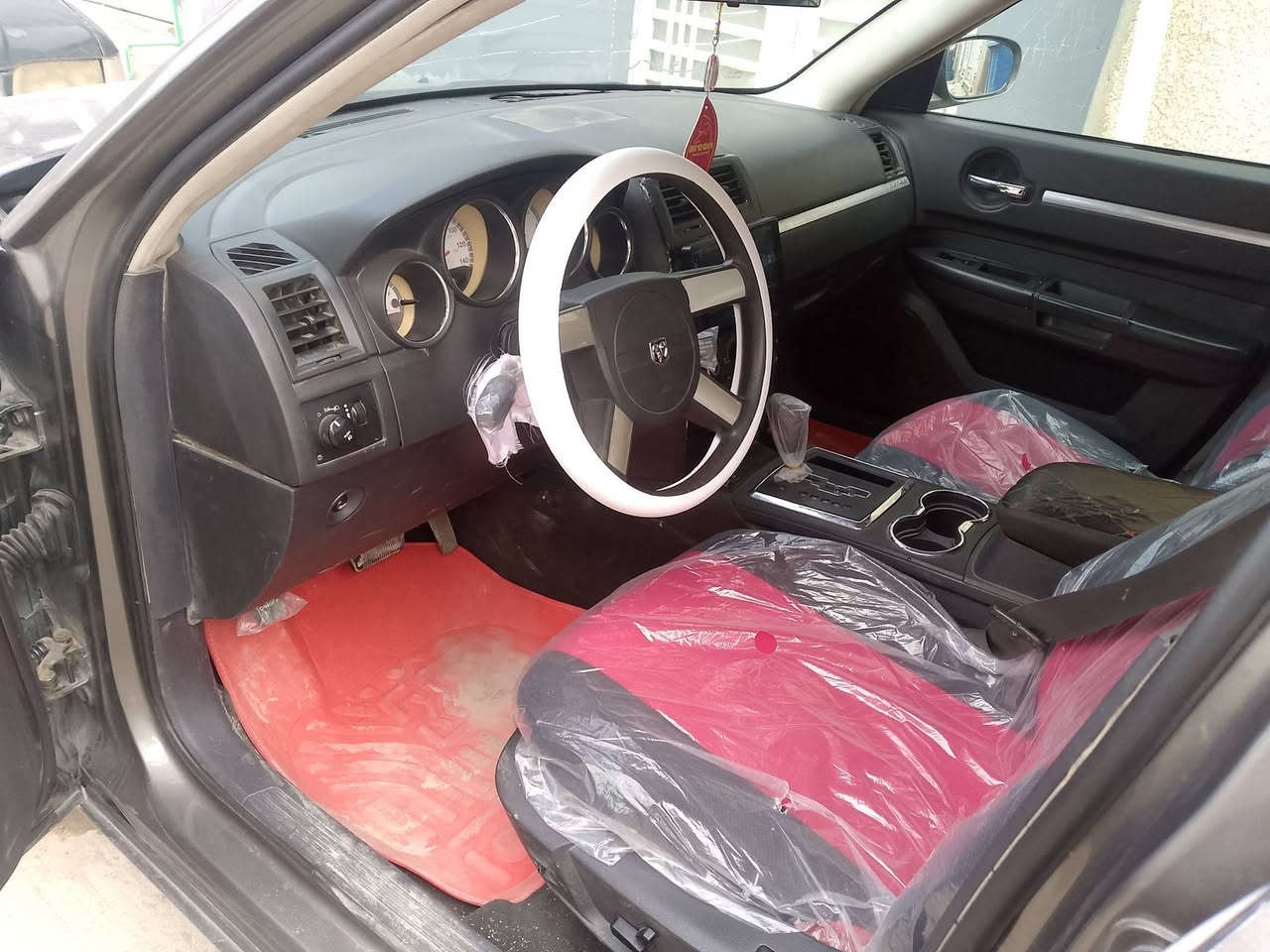 سلام عليكم جارجر موديل 10 متومة كصة جنطة مكينة جديدة كير طيارة تبريد شغال تدفئة شغالة ويل جديد سيارة خير من الله بيهة جراد بصيط كلش ترايك وين ميعجبك بيهة بس الدبلات الخلفية تعبانة للبيع والمراوس اذا اكو اوبامة ونطي فرق السعر30وبيهة مجال مكاني بغداد لأمين الثانية رقمي ***********
