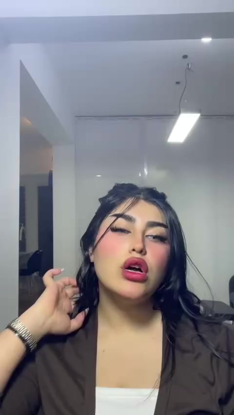 ✨💋 تنت الشفايف والخدود – لون طبيعي يدوم 💋✨

إذا تحبين لون طبيعي وناعم طول اليوم بدون ما يتلطخ 💄
التنت الحل المثالي إلج!

💗 يعطي لون وردي طبيعي للشفايف والخدود
💗 ثابت ويدوم لساعات طويلة
💗 خفيف على البشرة وما ينشف الشفايف
💗 مناسب للمكياج اليومي

🔥 السعر: فقط 5 ألاف

📍 متوفر الآن في المركز
📞 احجزي قبل نفاذ الكمية


**إذا كنت صاحب هذا الإعلان وتريد حذفه لأي سبب، رجاءا أرسل رسالة إلى الدعم الفني**