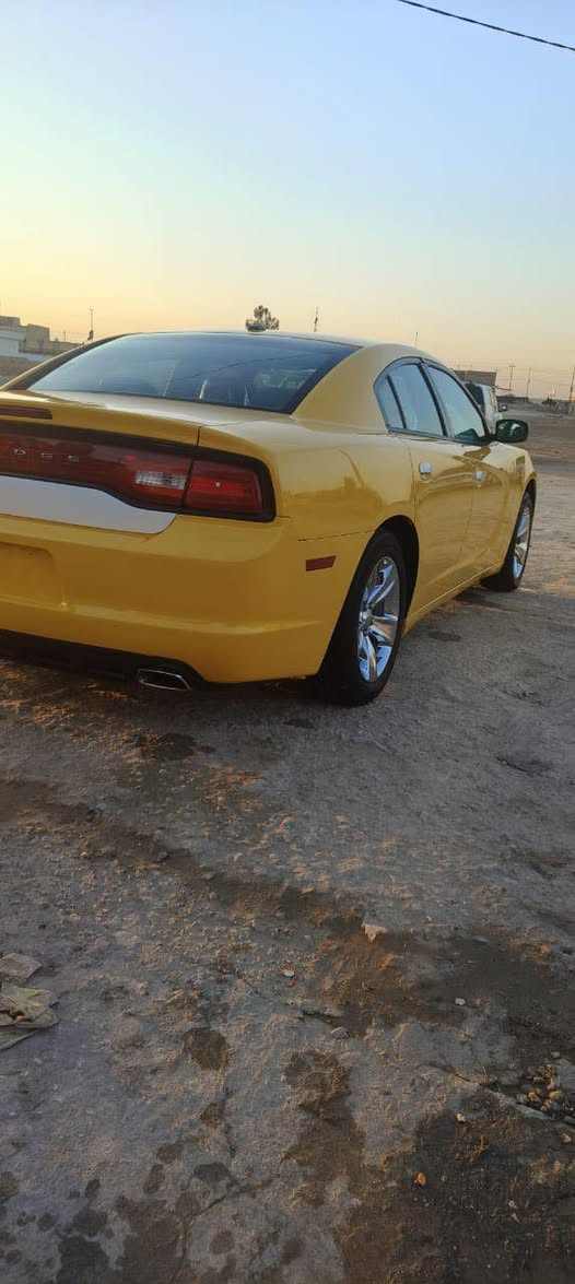 السلام عليكم 
جارجر ١٢ السياره ستوهه معمره تعميره كامله حداديه كير مكينه صبغه جديده غرفه جديده 
السعر ١٤٥ 
***********
