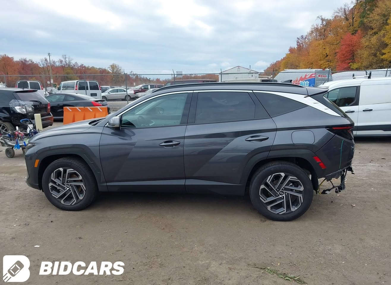 2025 Tucson limited هايبرد
توكسان لمتد اعلى مواصفات لون رصاصي صدر الحمام

فحص مؤقت

تترقم اي محافظة ( الرقم مجاني للهايبرد )  

ضرر بسيط  جداً جداً قبق جنطة فقط 

باقي السيارة كفالة  

بدون ايرباك

السيارة جديدة ودخول جديد واخت الزيرو بعدها 

ماشية 6000 ميل 

1- محرك 1600 توربو هايبرد 

2- بانوراما 

3-اربع كامرات امامي وخلفية وجانبية بالمرايات 

4- حساسات امامية وخلفية ١٢ حساس

5- رادار امامي وجانبي وخلفي نقط عمياء 

6-تتقدم وترجع بالبصمة 

7- كشنات جلد اسود وكهرباء الاماميات 

8- تبريد وتدفئة كشنات امامية وستيرن تدفئة وكشنات خلفية تدفئة 

9- كير تعليك و شفتات ستيرن 

10-خزن كشنات

11-لايتات عدسات تختلف عن العادي

12- صندوق كهرباء ومن تقترب منة يفتح  

13- داتا شو تعرض على الجامة الامامية 

14- سستم صوت Bose مع دمام بالصندوق

15-اوتو هولد

16- مساعدة النزول من المنحدرات 

17-شاحن تلبفون واير ليس 

18-حساس قراءة العين 

19-الوان داخلية تتغير ١٠ الوان بيها 

20- انارة داخلية led 

21-شحن تايب سي 

22- ويل كب حجم ١٩ 

23- شاشة كبيرة ابل كار بلي واندرويد اوتو 

السيارة جديدة ومابيها اي نقص 

مكان السيارة ديوانية

السعر 235$ وبيها مجال 

***********
