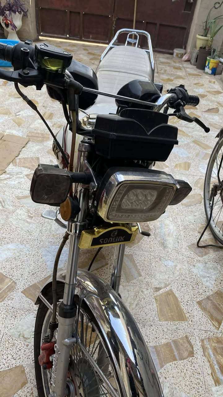 السلام عليكم سونك ٢٠٢٣مرقمه تحويل ثاني يوم محرك كبس سعره 1300وبيه مجال بسيط مستعجل عليه  شراي تعال خاص أو اتصل ***********
