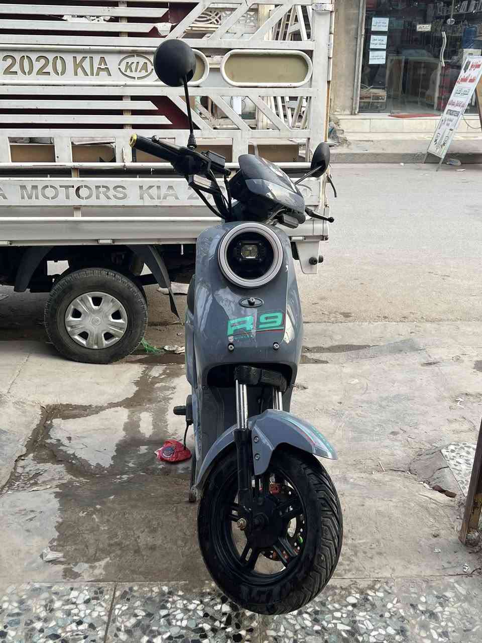 سلام عليكم دراجه R9 2026 اربع نمر وخمس بطاريات دراجه جديده اروح للمدرسه وارجع بيها بس بيها بلوثوث كهربائيات شغاله السعر 475 مكاني الامين الثانيه ***********

