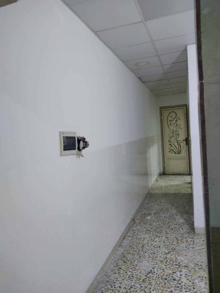 بيت للايجار 100 متر في حي الصديق قرب متوسطة الرياض للبنات مكون من غرفتين واستقبال. وصحيات ب 375 الف وبي مجال بسيط للاستفار اكثر الاتصال على هذا الرقم ***********
