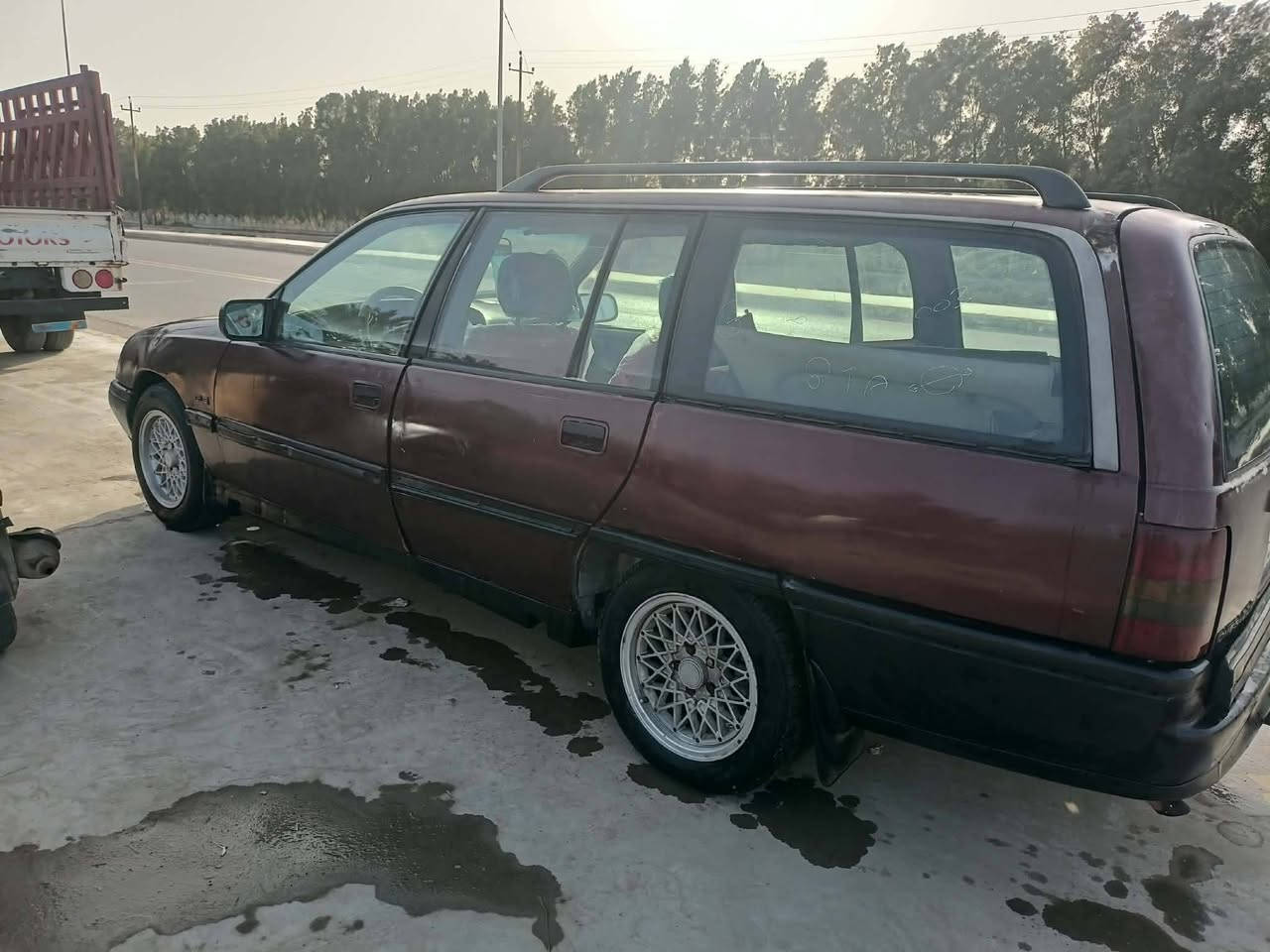 اوميكا موديل ٩٠ محرك وكير نضاف تخم تاير والكشر كدامك السعر ١٨ورقه وبيها مجال الهاتف ***********
