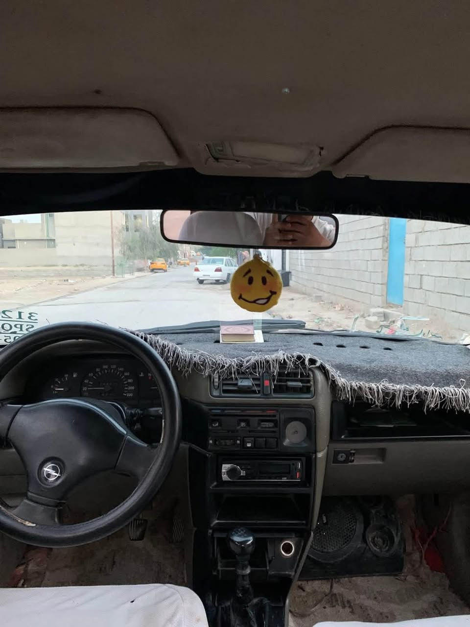 سلام عليكم بيع مستعجل بلاش                                                     اوبل فكترا موديل ٨٩ محرك ١٦ شرط الكير والمحرك ٤ تايرات جدد قبل اسبوع شادهن صبع بلاد سنويه ساقطه شرط التحويل والوكاله  سياره نضيفه فقط ترتيبات بسيطه تريد      السعر  ١٧  وبيها مجال بسيط *********** مكان السياره كركوك
