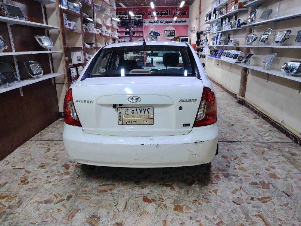 سلام عليكم 
اكسنت موديل 2011 رقم بغداد مكاني نجف مكينه 1600 بيه صبغ  وباردات
الاستفسار اكثر *********** النجف, العراق
