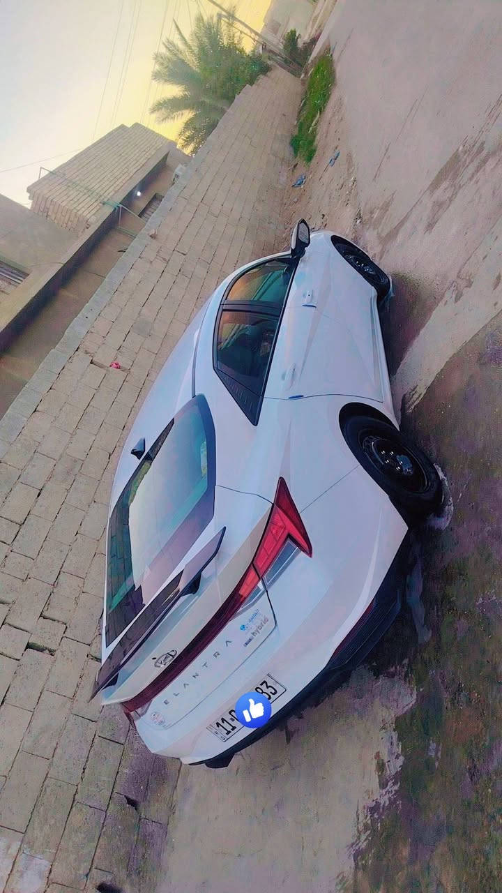 النترة للبيع سياره هايبرد و بانزين سياره خير من الله صور لحادث موضح بصوره سياره ماشيه 56 سعر141 و بيهة مجال ***********
