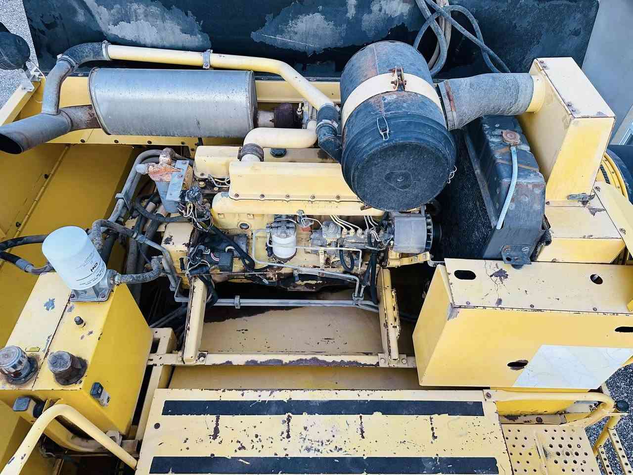 للبيع حاصوده نيو هلندى موديل 2004ده بل درام ٥بلم تبله ١٥هايدرو نضيف مابيه لحيم كسر ***********
