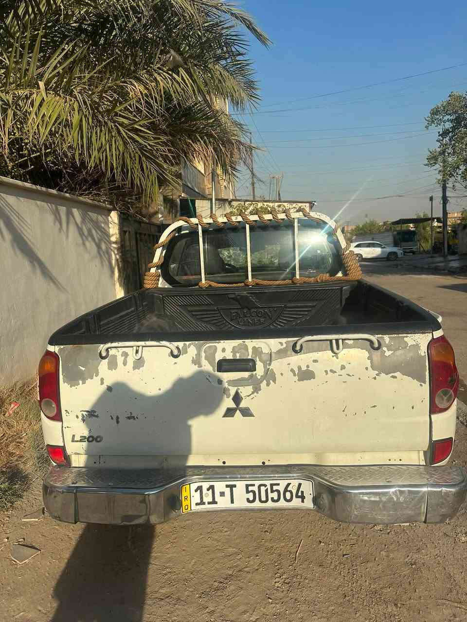 السلام عليكم
ميتسوبيشي 2013 L200 

السيارة جاهزة كير مكينة مكفولات

تبريد ماشالله ثلاجة 

حدادية صدر جديدة كاملة 

السيارة عيبها كشرها فقط يوكع صبغها الأصلي 

موقع السيارة بغداد الامين الثانية 

رقم الهاتف :*********** 

السيارة بأسمي تحويل ثاني يوم 

السعر :115$ وبيها مجال
