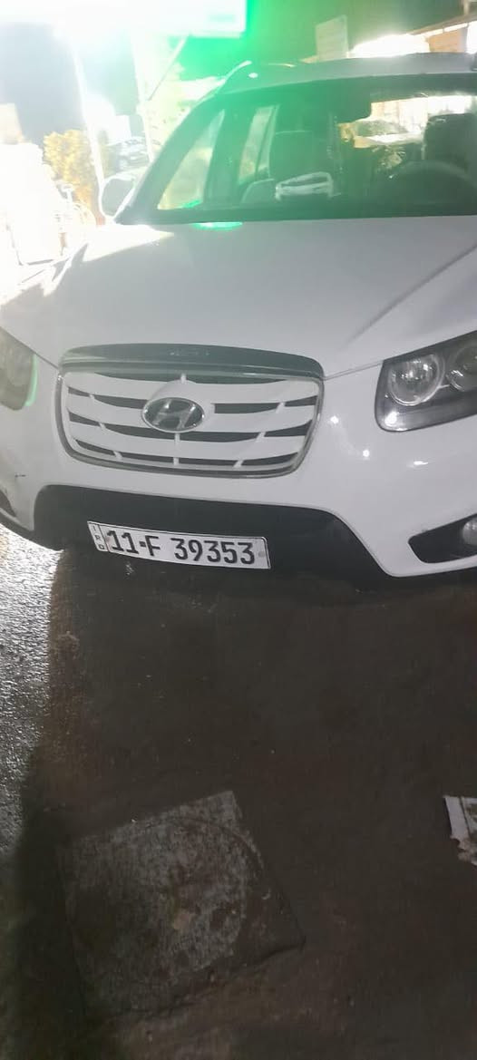 السلام عليكم سنتافيه موديل 2011 بغداد باسمي فول مواصفات 1/1 السياره جاهزه بدون نقص صدر امامي خلفي تخم تاير باتري جديد تبريد ثلج السياره بيه صبغ صفاح الجهتين فقط بدون دواخل  السعر 125 بيه مجال بسيط ‭ 0782 930 7996‬
