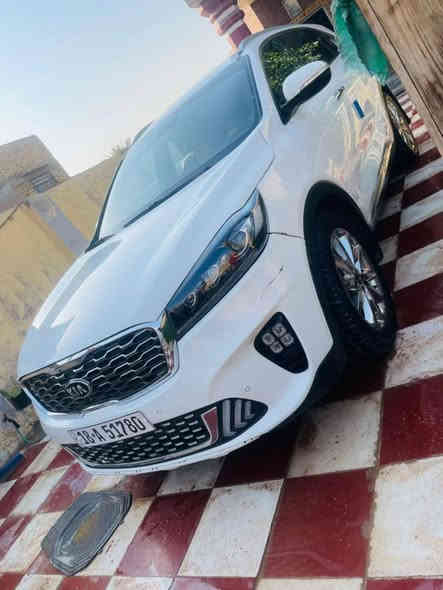 سورنتو موديل ١٨ مكينه ٦  
٧راكب
٣قطع تبريد رقم بابل
سياره بيه بنيد مرشوش وخشم لجاملغ ودور جاملغ لوره بدون اي داخل سياره كلش نضيفه
٢٢٥وبيه مجال قليل
***********
