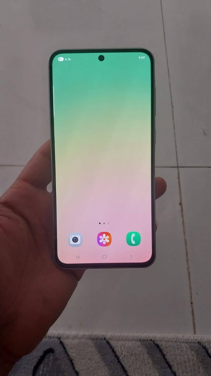 موبايل للبيع A56 مستخدم شهر ذاكرة ٢٥٦ كارتونه بعده ما مفتوح ناصريه مدينة الصدر هاتف ***********
