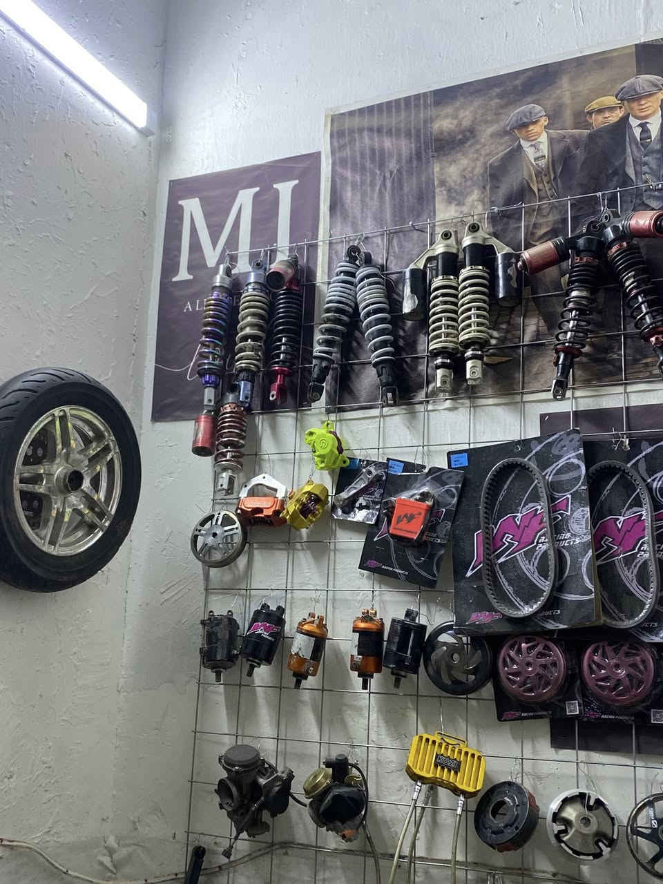 تزويد كلشي توفر ماكس سكنس شتحتاجون بخدمتكم وتصليح جميع دراجات مكاني بغداد الشعب ***********
