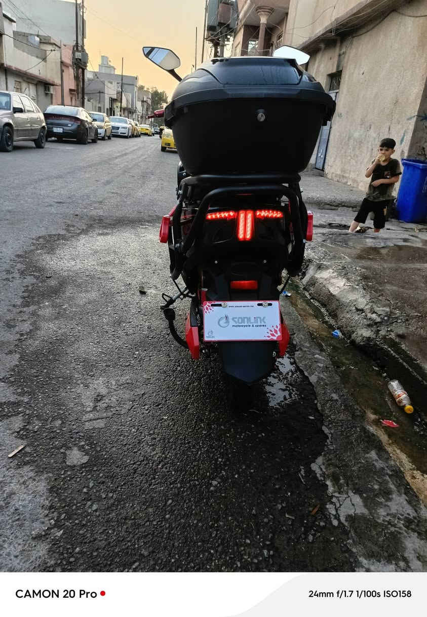 موطور شحن سكنس ABR السلطان 👑 الموطور موديل 2025فول مواصفات للاخير جلخ مابي 
مواصفات لموطور:)  
1= سويج عدد 2 وبصمه ريموت 2
2=زنون بلادي عدسات🤍 
3 ….بصمة تشغيل واطفاء عن بعد 
4…بلاجكتور ليزري رماش ☄️
5 ….ويل كروم موروني 🫶
6.…شحن USB👏 
7.…جنطة خلفيه مسواك بلادي👍 
8.…لايت زنون. فول. 
9.…اربع اشاير ❤️‍🔥
10.…يدات بريك رياضي 
 11.. موطور صار 6 اشهر من أخذته بس بعده جديد
12….نظام رجوع Rالى الخلف✨ 
13.…لموطور مدرع حمايه ♥
14.…عدد لبطاريات 6لكبار 👉
15….سرعة موطور 99 تقره لشاشه💪
16.…كير 4نمره 🔥
17….الون أحمر واسود ❤🖤
18….بطاريات بلادي مامبدلات 
لموطور بيه هوايه مواصفات 
اخويه لعزيز تجي عل موطور تشوفه وبعد اجدد من صور وبيك كل لخير وتدلل 
مكاني؛ موصل جانب الايمن 
السعر: 675 بيه مجال 
***********
