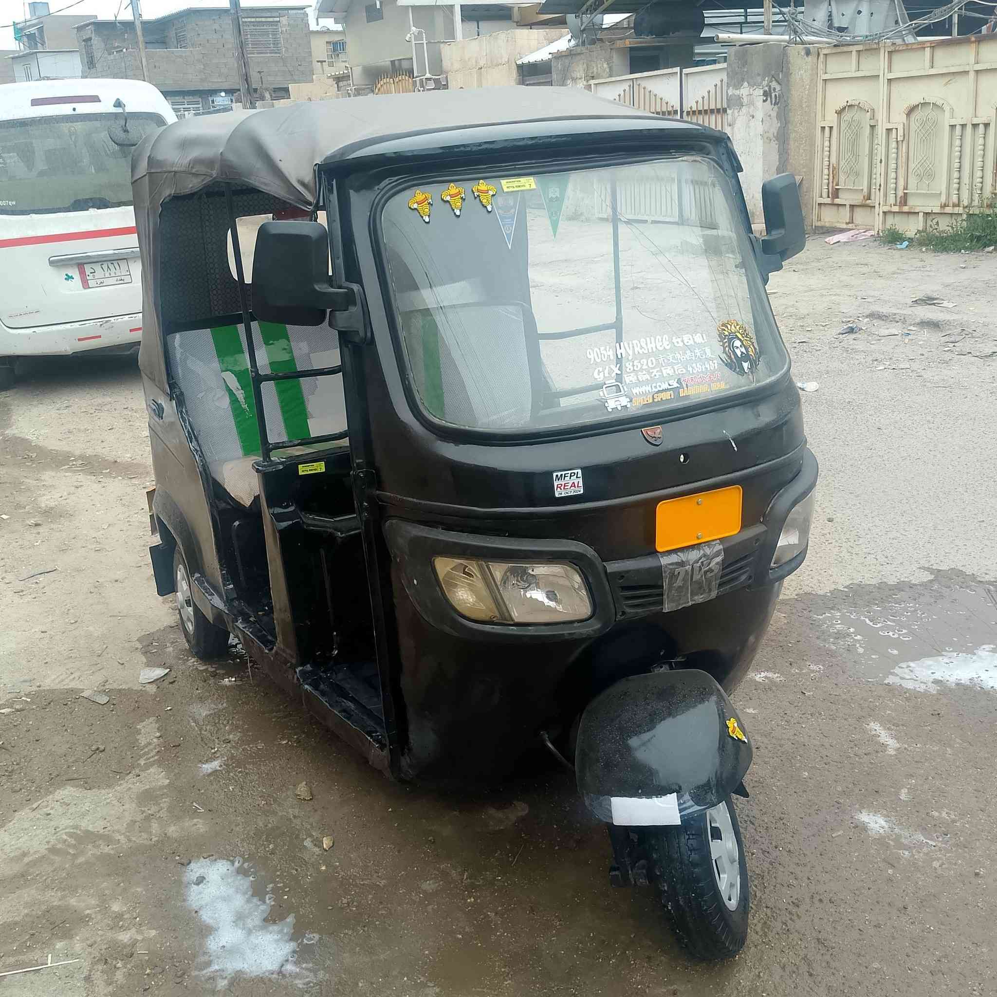 سلام عليكم تكتك 19اوراق  مكينه 21كير اكسل تخم تاير كهربائيات كله شغاله لايتات زنون دوشمه  جادر جديد تكتك كامله اي نقص ما بيه كبل لشارع تراي يخبل سعر 3400 مكان بغداد البياع شرطه خامسه لاستفسار ***********
