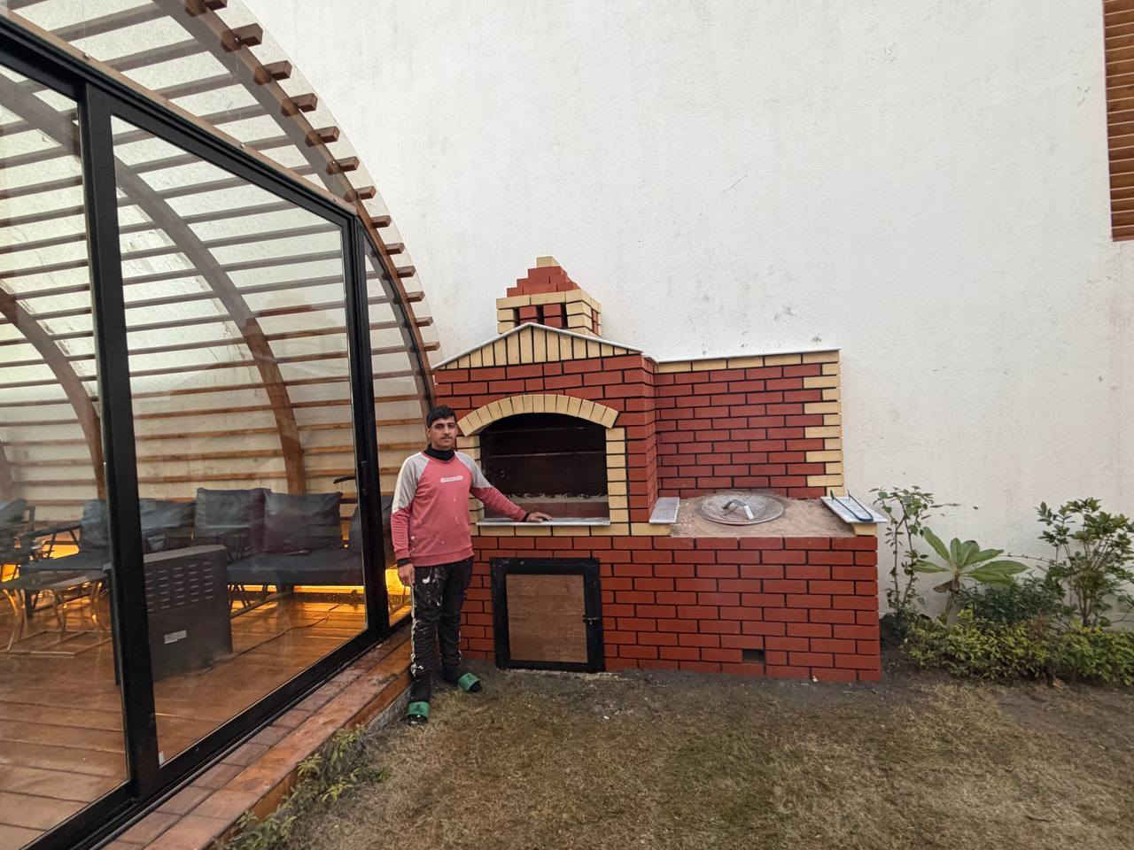 أهلا وسهلا بيكم نورتونا، 🌹
احنه موجدين حتى نوفرلكم احلا أجواء شواء ولمه عائليه مميزه
عدنه كلشي تحتاجون
1-تنور طين للخبز والشواء بروح التراث
2-شواية كباب بطعم يونس
3-فرن بيتزا ومناقيش العائله
4-شواية سمك مخصوصة للمسكوف العراقي الصيل
5-طباخ مخصص لتلبية  كلاحتياجاتكم
6-سنك غسيل للراحة والنضافة بعد الجلسة

للتواصل واتساب ***********
                       ***********
