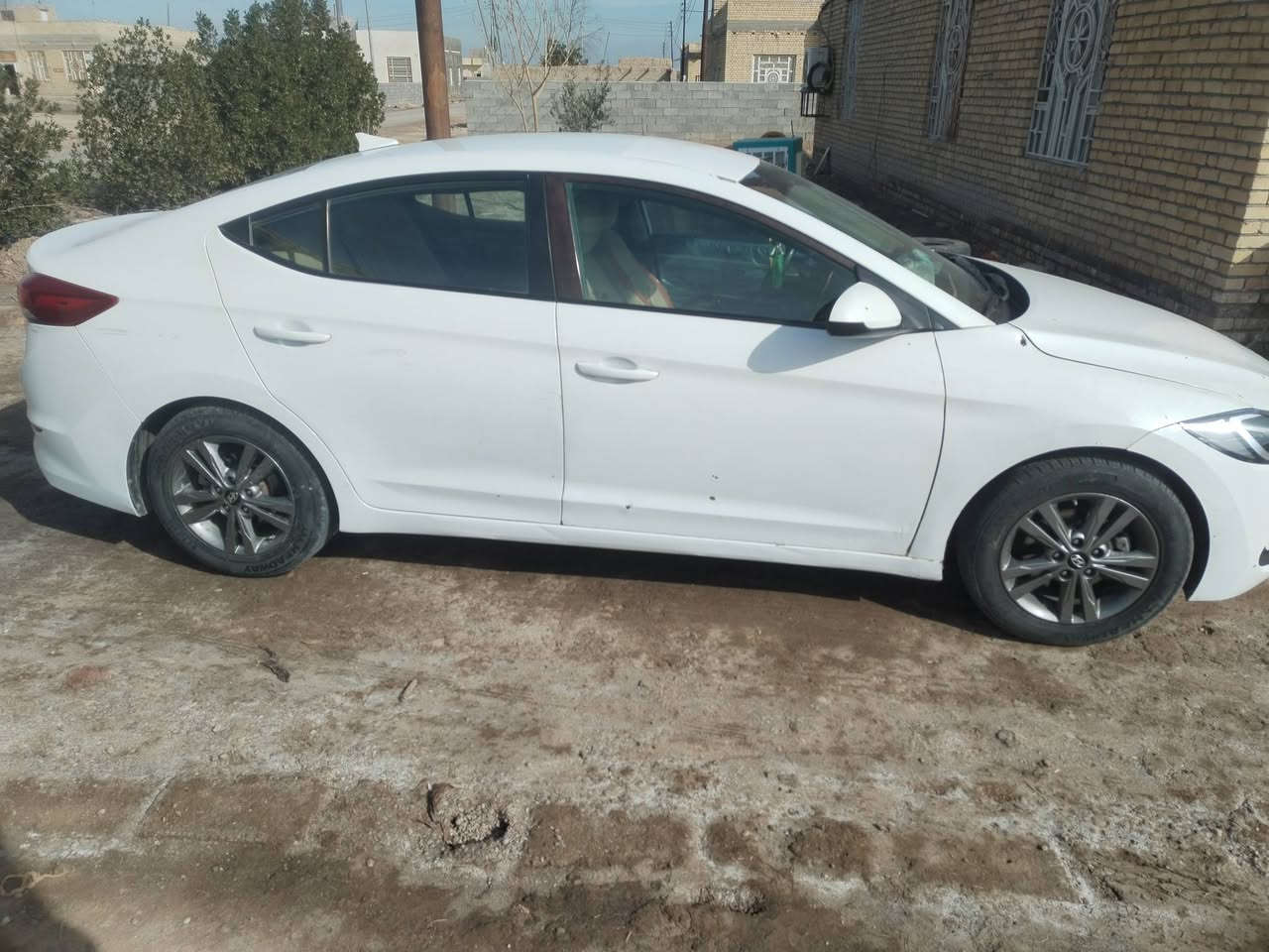 السلام عليكم
الانترا 2018 وارد امريكي لون ابيض محرك 2000 دوش السياره جاهزه حادثها موضح بالصوره واي استفسار اتصل *********** السعر 120 وبيها مجال
