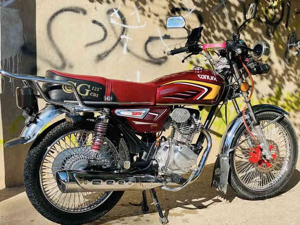 السلام عليكم 
للبيع ماطور اربعه كيره خمس نمر موديل 2025 
محرك  كبس ماطور كله شرط مستعمل شهرين 
الماطور كله عله وضع الشركه منفيس موجود 
السعر 750 مجال 
الرقم ***********
مكاني حويجة داخل
