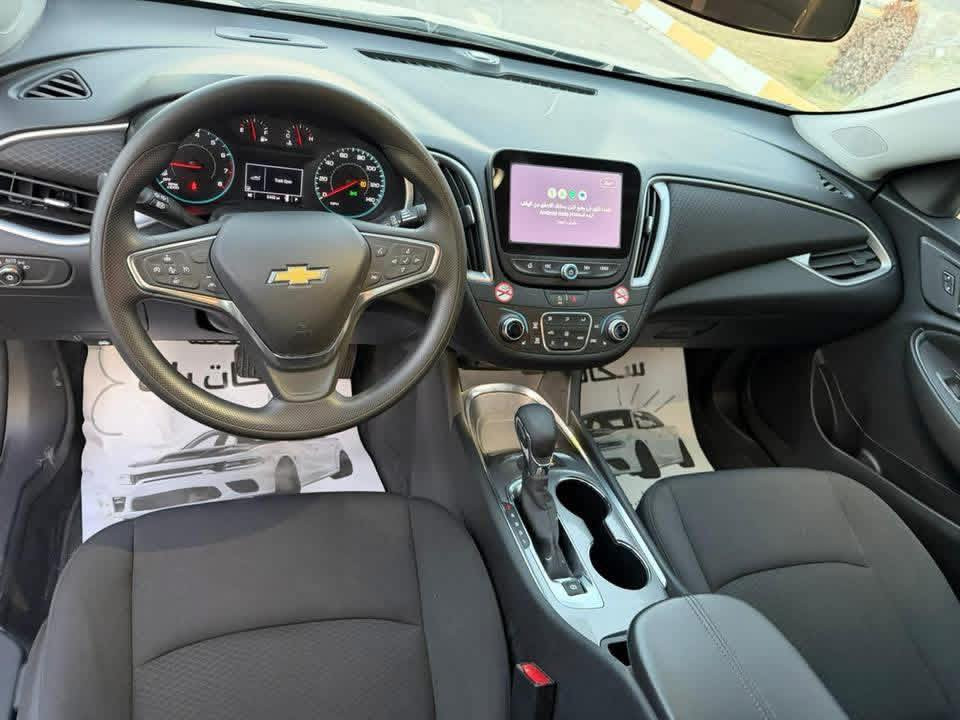 السلام عليكم ماليبو lt كفالة عداد المسافة : 4000
حجم المحرك 1.5L TURBO( 4,سلندر )
بدون صبغ بدون تبديل 
المواصفات : 𝐋T
بصمة ابـــواب
بصمة تشـــغيل
تشغيل عن بعد)
شـــاشـــة ايباد لمـــس
هـــانـــد بـــريـــك بصمة
اوتو هولد (𝐀𝐔𝐓𝐎 𝐇𝐎𝐋𝐃)
اوتو ستارات (𝐀𝐔𝐓𝐎 𝐒𝐓𝐀𝐑𝐃)
اوتو ستوب (𝐀𝐔𝐓𝐎 𝐒𝐓𝐎𝐏)
رادار امامي (تحديد مسار)
رادار جانبي  (نقاط عمياء)
رادار خلفي (التحذير من الاصطدام)
حساسات امامي 
حساسات جانبي
حساسات خلفي
نظام (𝐄𝐂𝐎)
نظام (𝐍𝐎𝐑𝐌𝐀𝐋)
نظام (𝐒𝐏𝐎𝐑𝐓)
تحكمات استيرن
استيرن هيتر 
كشنات كهربائي 
كشنات هيتر
العنوان بغداد الكرخ -حي الحسين ***********
