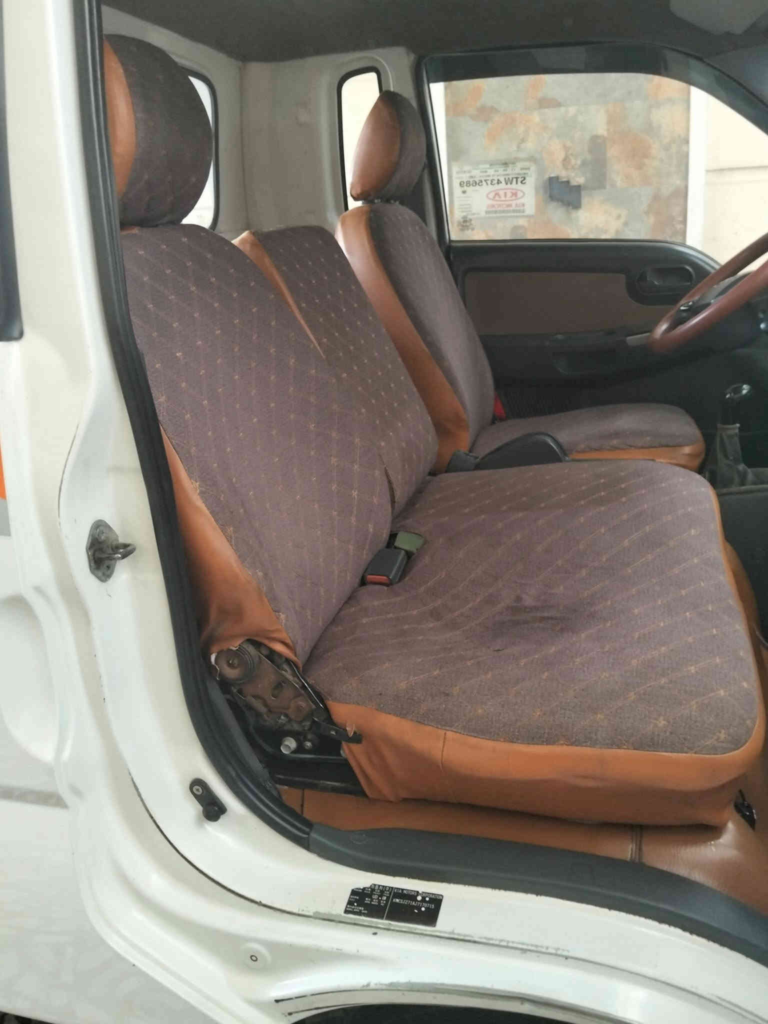 السلام عليكم كيا لبيع موديل 2018رقم واسط دولي 
مكينة جديده لا صرف ولا بخار ولا تنقيص وكير ومكينه واكسل وشاصي ورقم شاصي كل مكفول شرط تخم تاير جديد صدر امامي خلفي جديد محجر حلو السياره جاهز لشغل العنوان بغداد البلديات السعر 113وبيه مجال بسيط الرقم ***********
