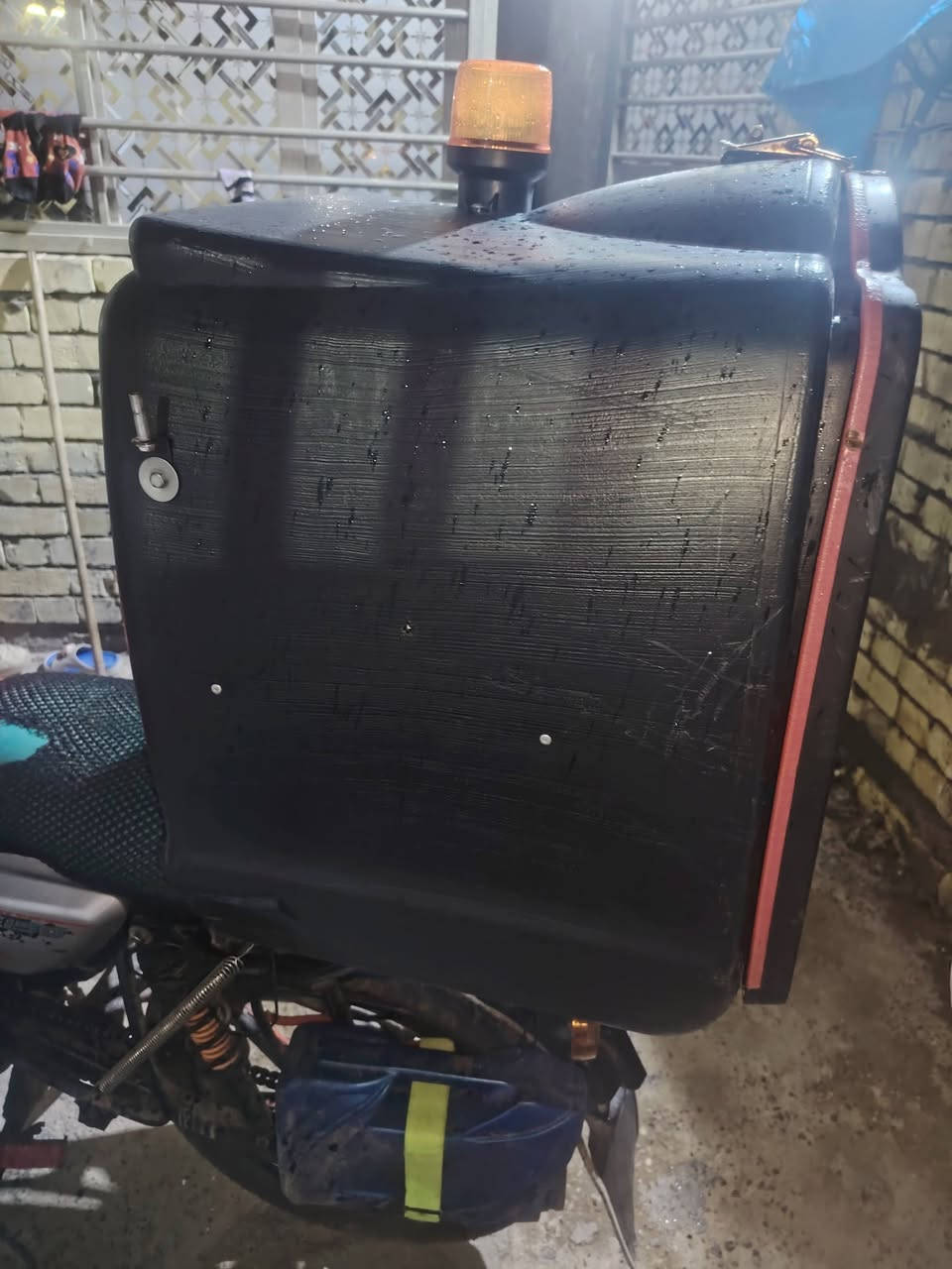 السلام عليكم صندوك دلفري للبيع قيم بالي يرضي الله + سستم دمام كرت وسماعه شغال مكاني بغداد حي الجهاد
***********
