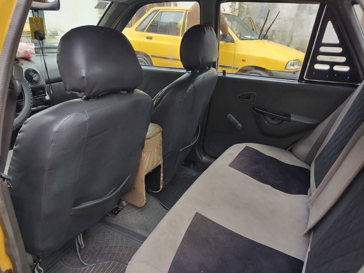 السلام عليكم سايبا موديل 12 بيه صبغ شويه بالباب والهلالات معمره والباقي كله كفاله تبريد شغال سنويه لل 30 سعر 34 وبيه مجال *********** العنوان بغداد الزعفرانيه
