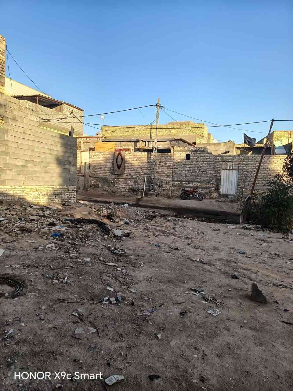 السلام عليكم ورحمة الله وبركاتة
للبيع عرصه 100 متر بالرضويه المنطقه الثامنه قرب القايش 
كهرباء ومجاري كامله وتبليط ومقرنص جاي يشتغلون بيه حالين للاستفسار على الرقم بيه واتساب اذا تحب (***********)
